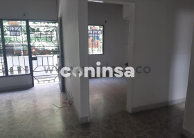 Imagen de Casa en arriendo en Antioquia, MEDELLÍN, LAURELES