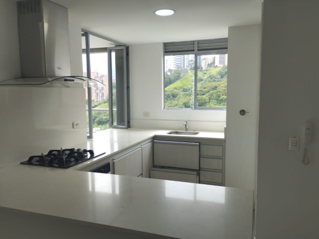 Apartamento en Arriendo en EL POBLADO Imagen de apartamento 3