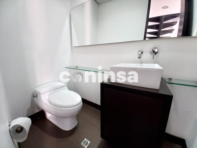 Casa en Arriendo en LOMA EL ATRAVESADO Imagen de casa 2