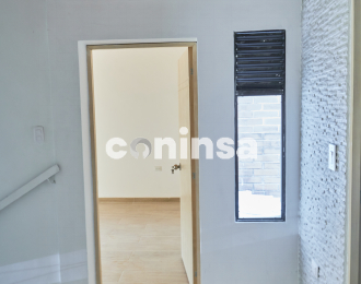 Imagen de Casa en arriendo en Antioquia, MEDELLÍN, LAURELES